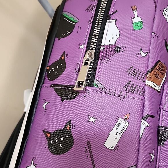 DISNEY HOCUS POCUS MINI BAG PURPLE  NWT Backpack - Purple - Picture 4 of 5